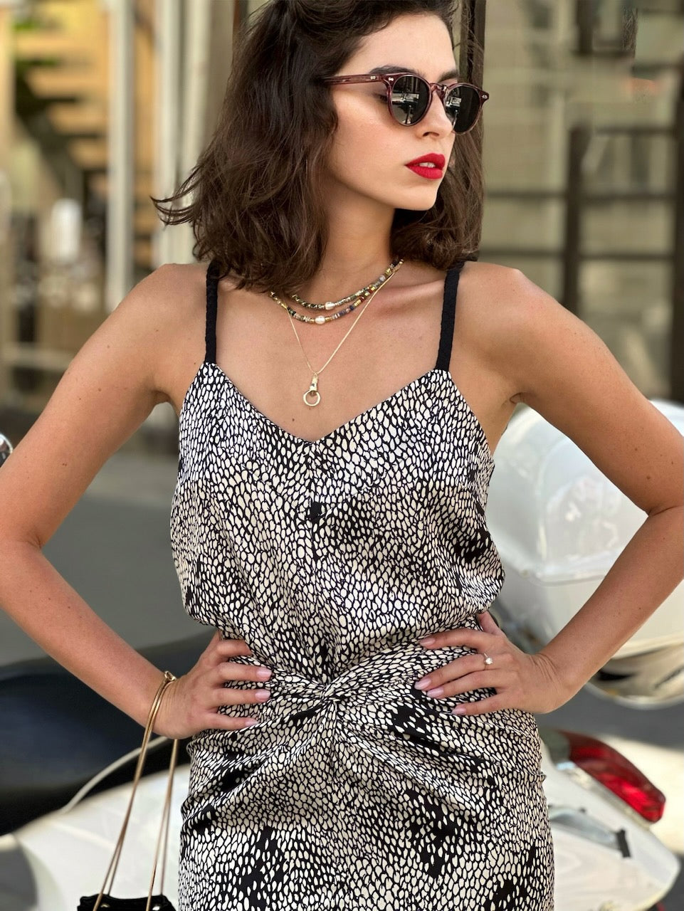 גופיית אתנה - לבן פרינט תנין