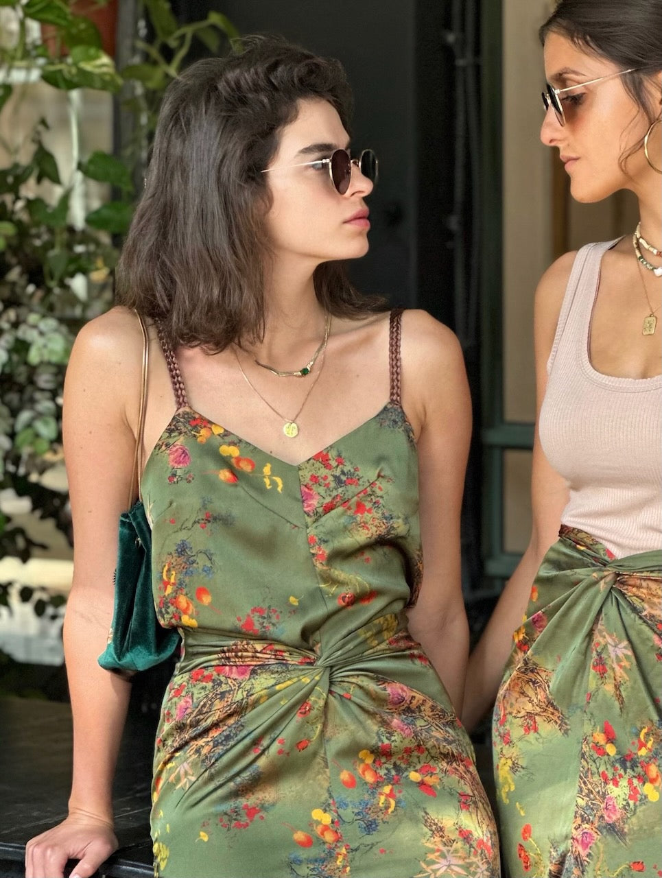 גופיית אתנה - ירוק זית