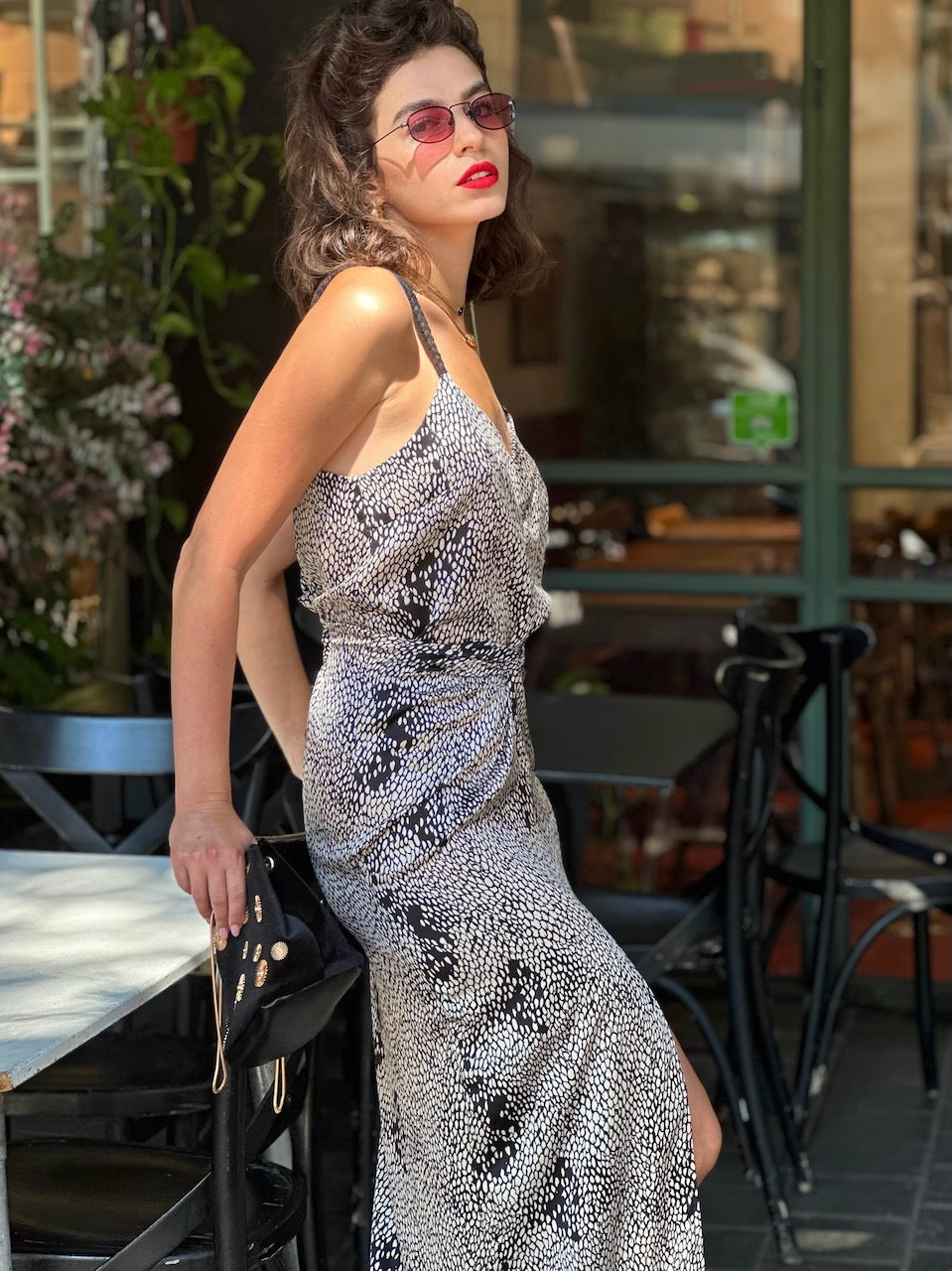 חצאית מקסי ונוס - לבן פרינט תנין