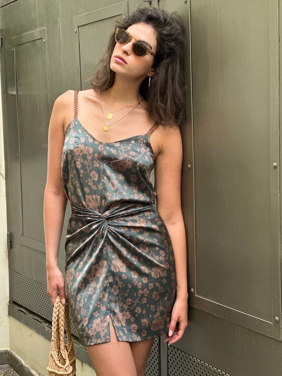 גופיית אתנה - ירוק פרחים חומים