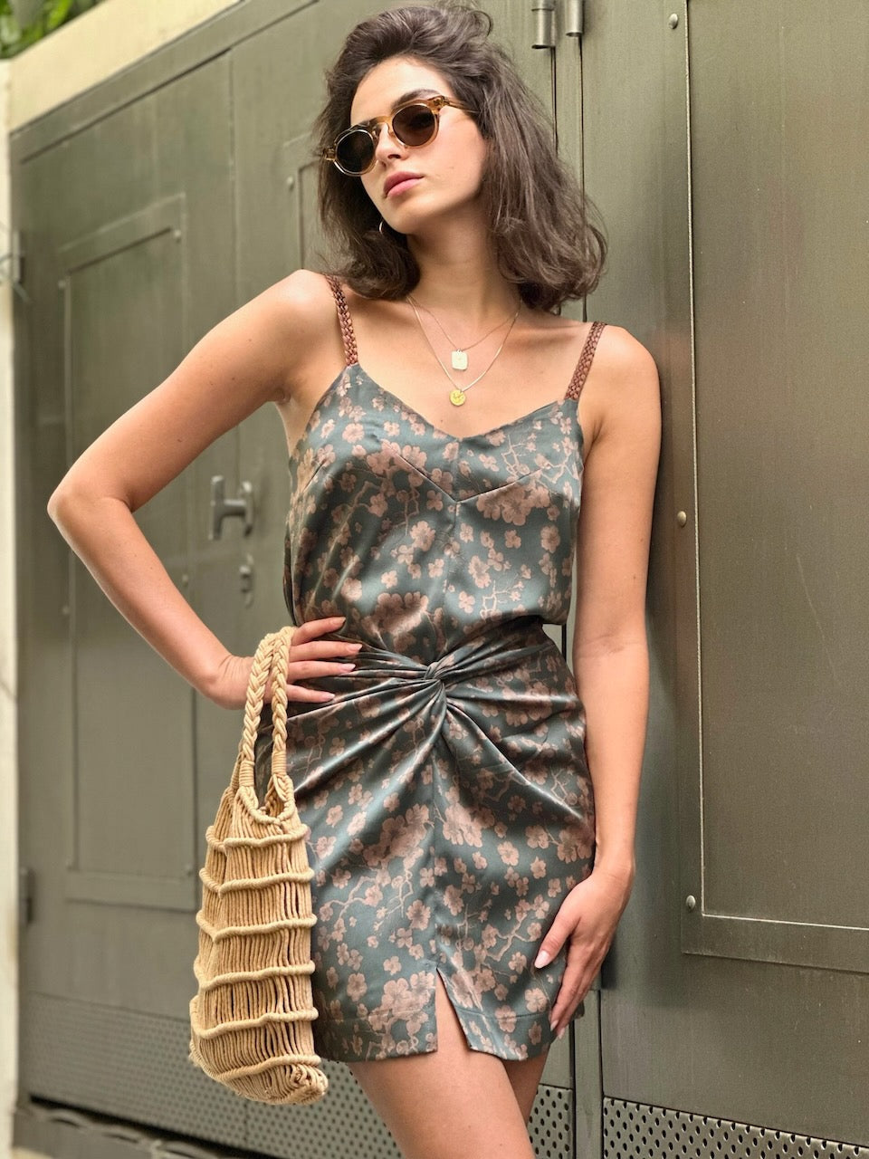 גופיית אתנה - ירוק פרחים חומים