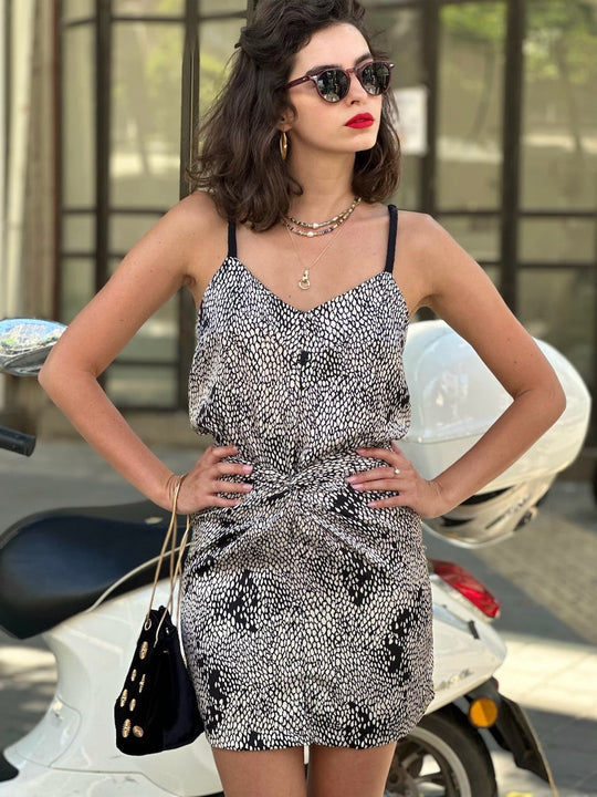 חצאית מיני ונוס - לבן פרינט תנין