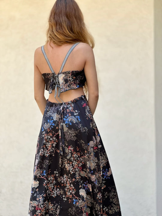 שמלת כרמן - שחור פרחים צבעוניים