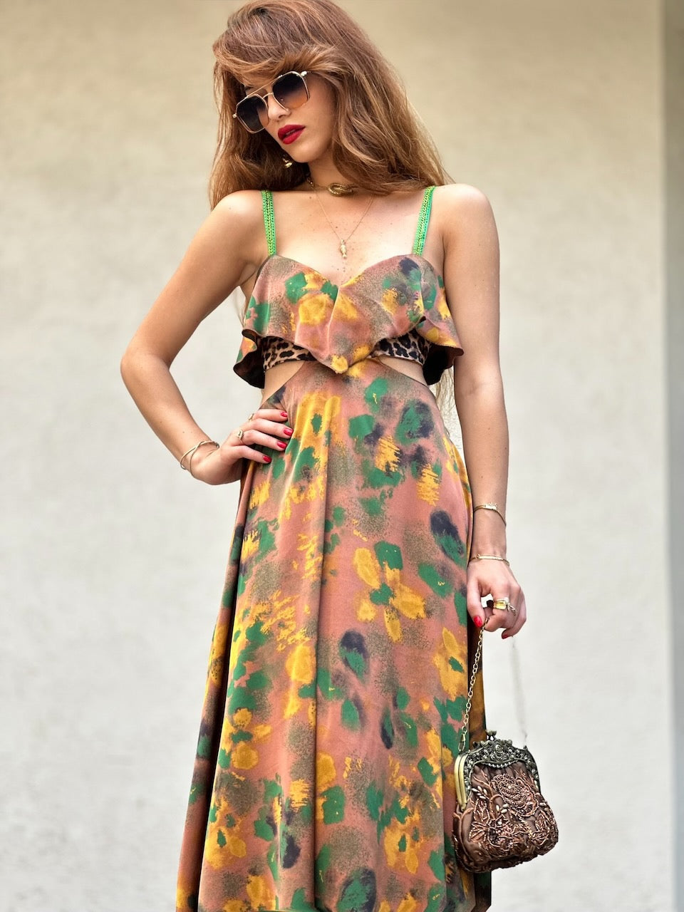 שמלת כרמן - מוקה ירוק שילוב מנומר