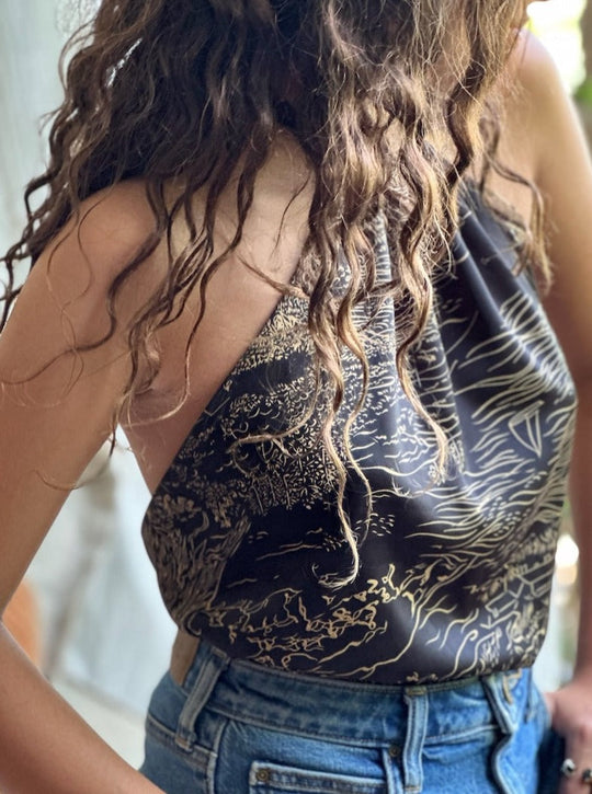 טופ קירה - שחור מצויר