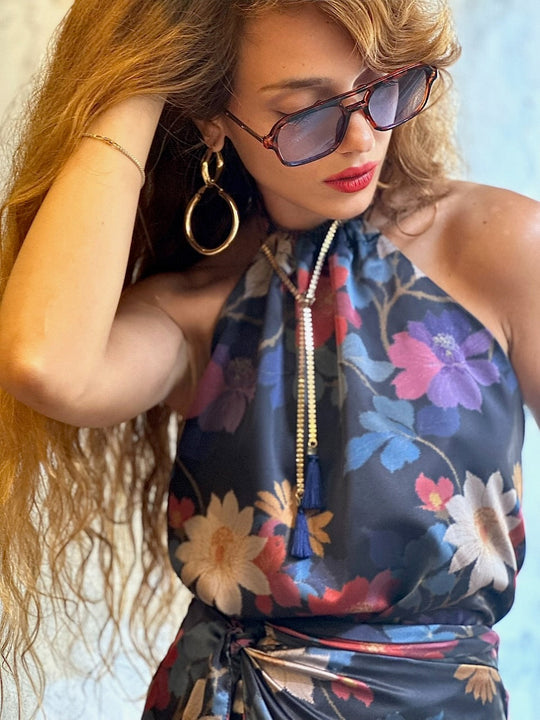 טופ קירה - שחור דהוי פרחוני