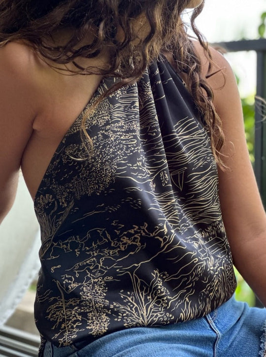 טופ קירה - שחור מצויר