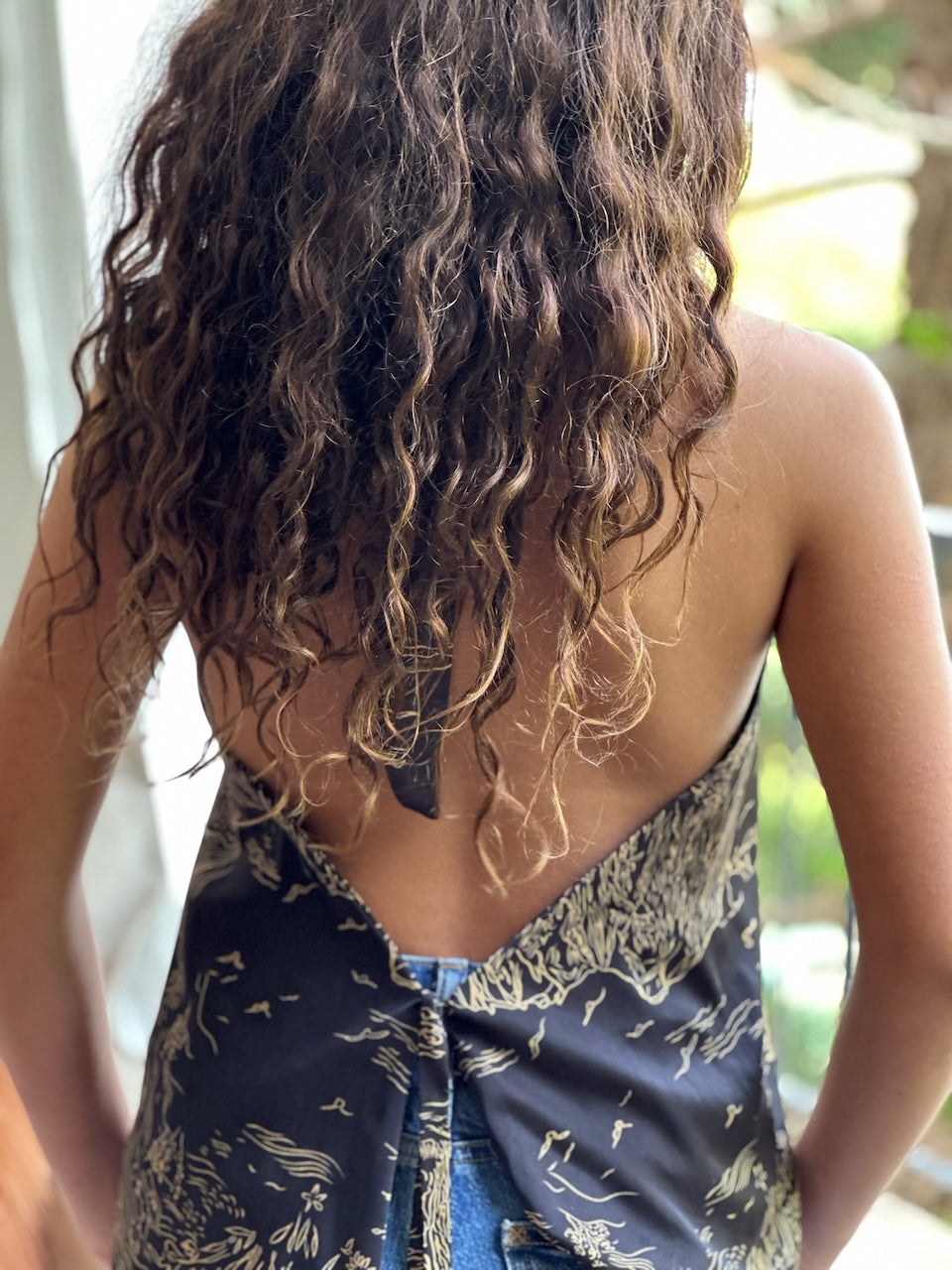 טופ קירה - שחור מצויר